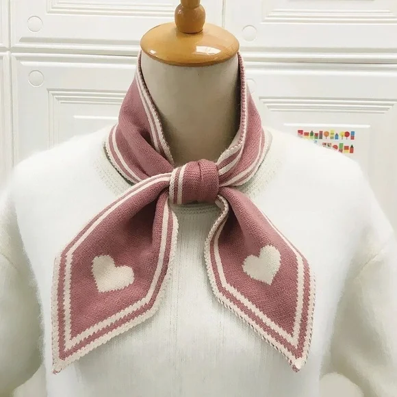 Heart scarf women’s knit scarf pink cream - Picture 1 of 1